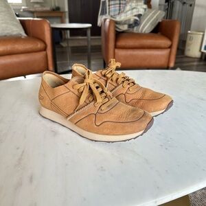 Ugg Men's Trigo Unlined Sneakers in Camel and Cream Men's Size 9